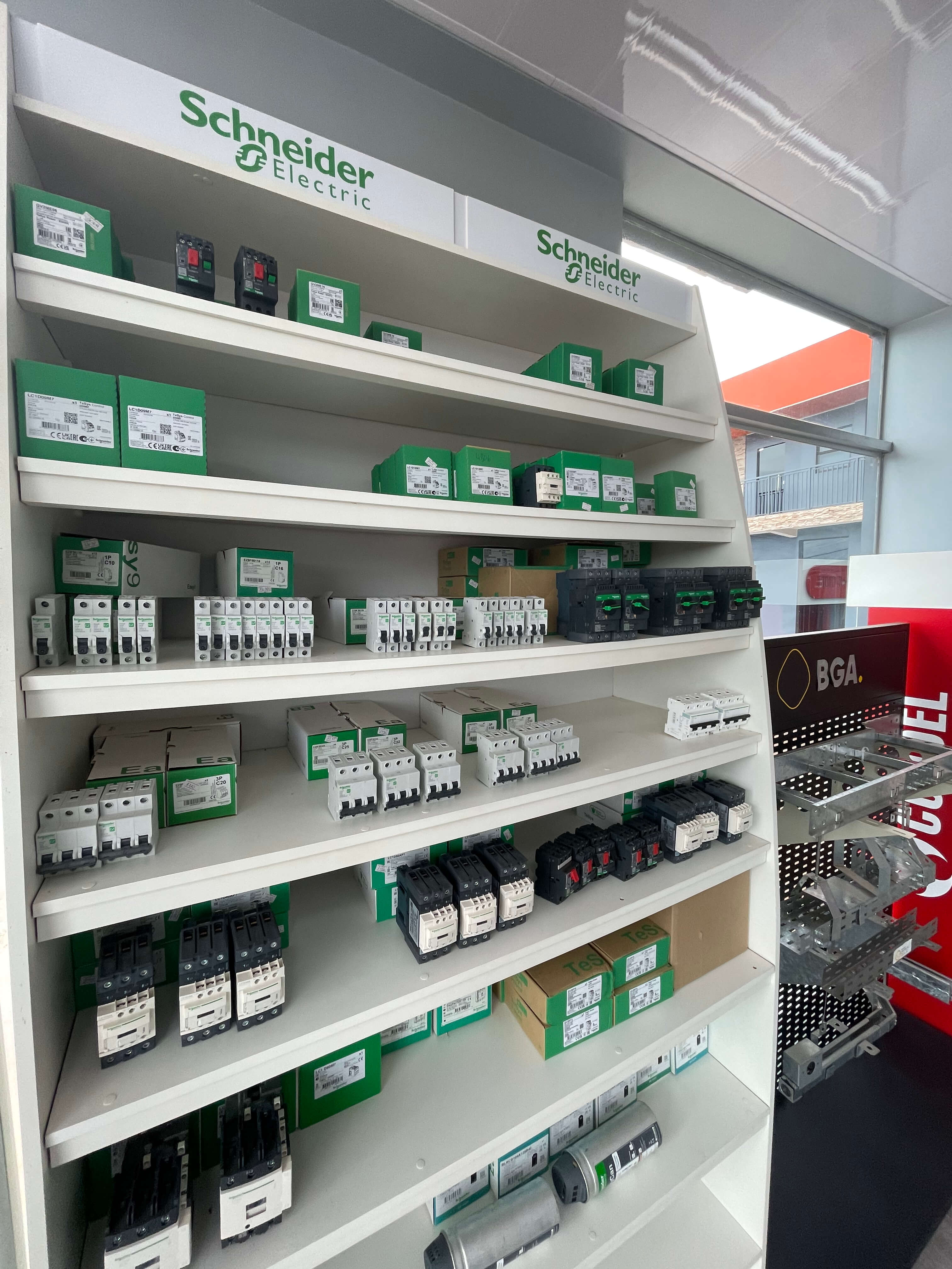 Interruptores Schneider Electric - INGESA