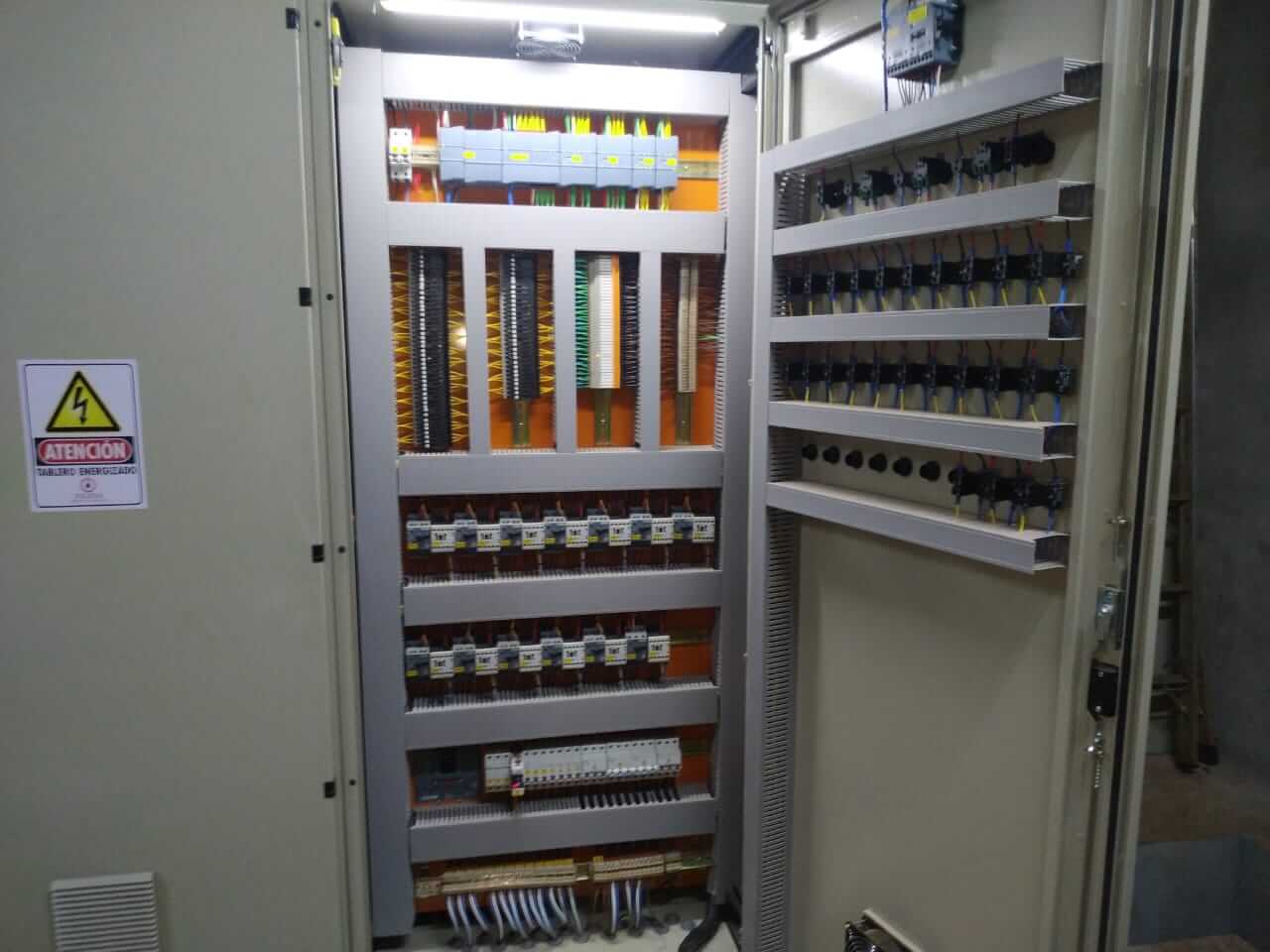 Tablero Abierto Componentes - Configuración interna de control - INGESA